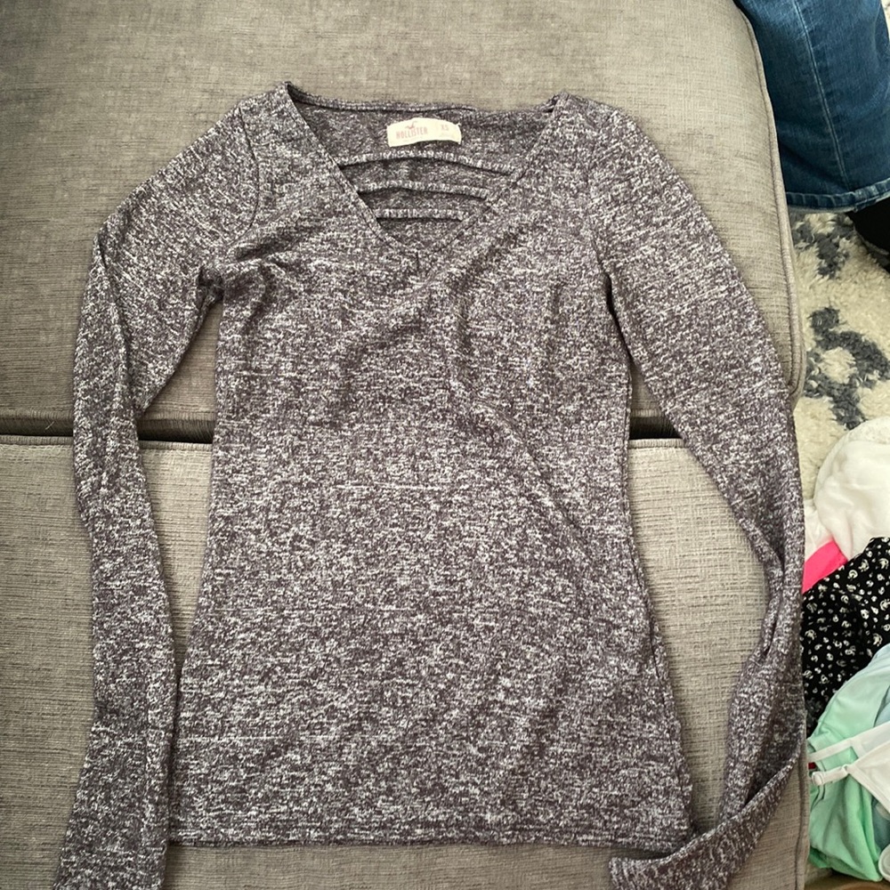 HOLLISTER Girl’s Long Sleeve Top! Great condition!